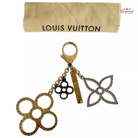 Authentic LOUIS VUITTON Goldtone Tapage Key Holder And Bag Charm - CK0172 - Picture 3 of 8